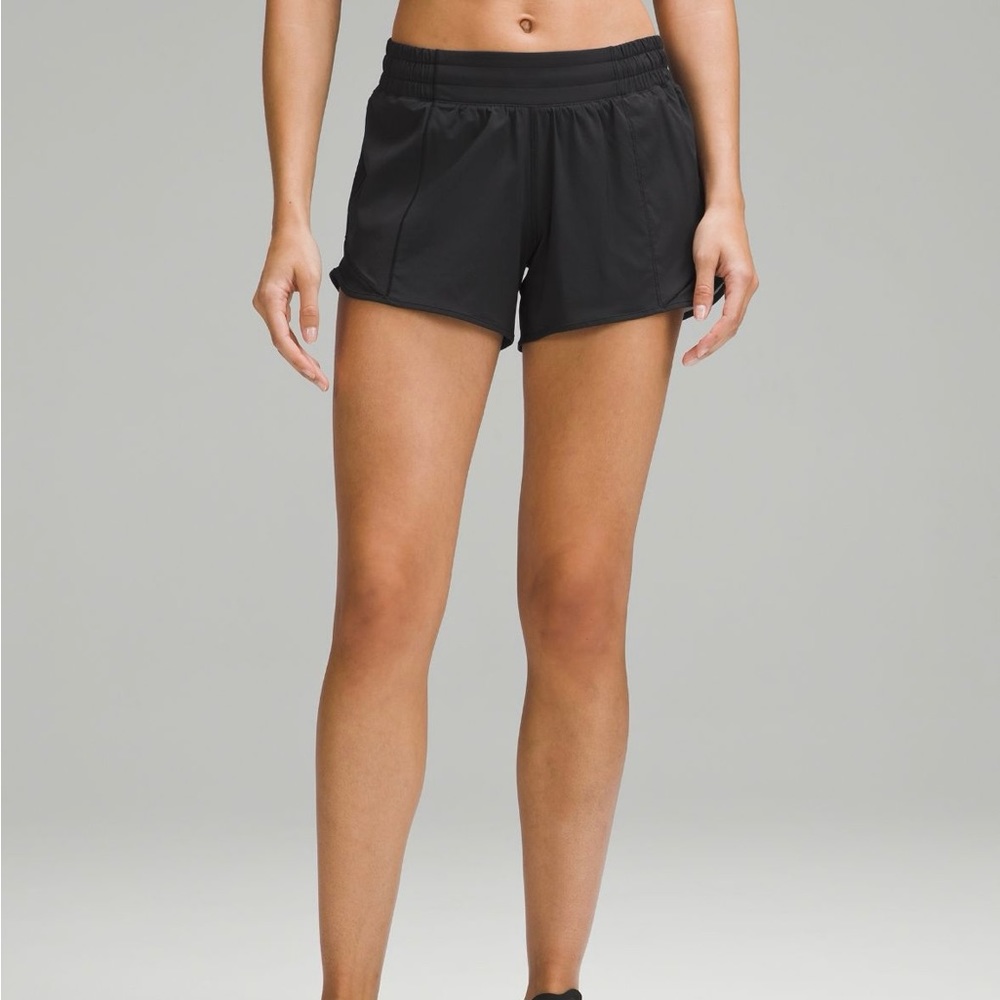 Lululemon Hotty Hot LR Short 4"